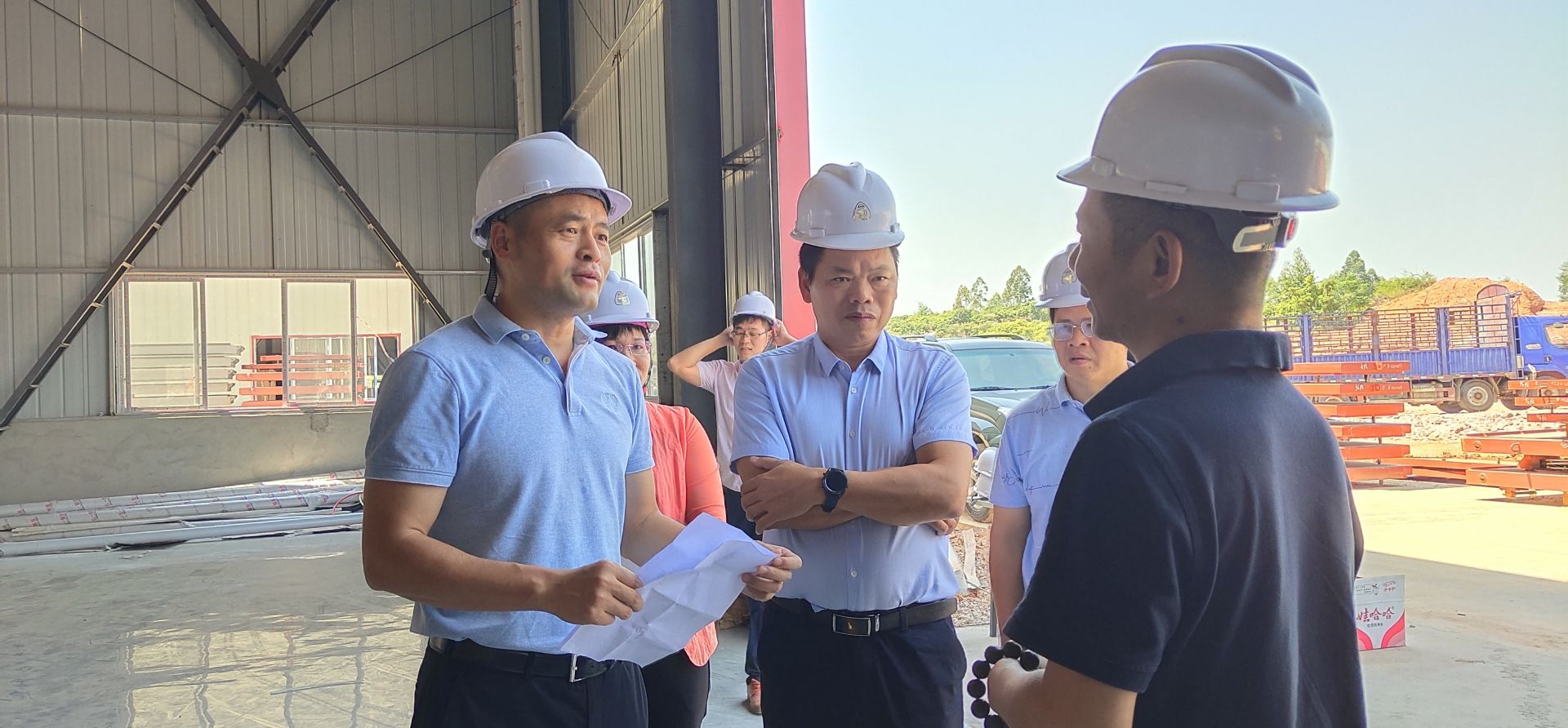 壮丽70年&middot;奋斗新时代丨曾鹏鑫到六景镇开展中华人民共和国成立70周年基层走访慰问、调研工作